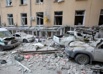 Al menos tres personas muertas y veinte heridas en un ataque ruso a Járkov