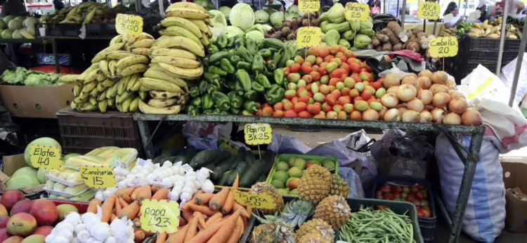 El precio de la canasta básica en El Salvador aumenta un 2.7 % en el primer semestre