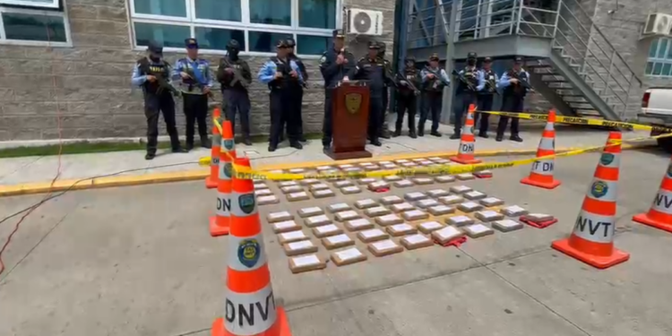 La Policía antidrogas de Honduras incauta 90 kilos de cocaína y arresta a un sospechoso