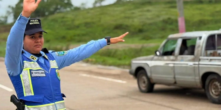Nueva estrategia vial busca reducir accidentes con controles a conductores y transporte pesado en Honduras