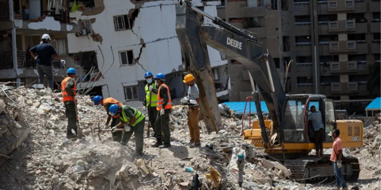 Venezuela inicia construcción de 1,875 viviendas para afectados por terremotos