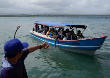 Más de 5,000 migrantes regresan por Panamá tras frustrarse su intento de llegar a Estados Unidos