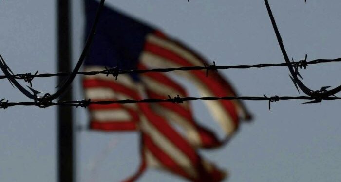 Juez impide que el gobierno de Trump retire los permisos de trabajo a los inmigrantes