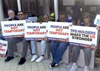 Los haitianos pierden su protección en EE.UU. mientras que el Gobierno de Trump alista su deportación masiva