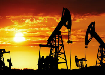 El petróleo de Texas baja un 2.18%, hasta 80 dólares, pendiente de Estados Unidos e Irán