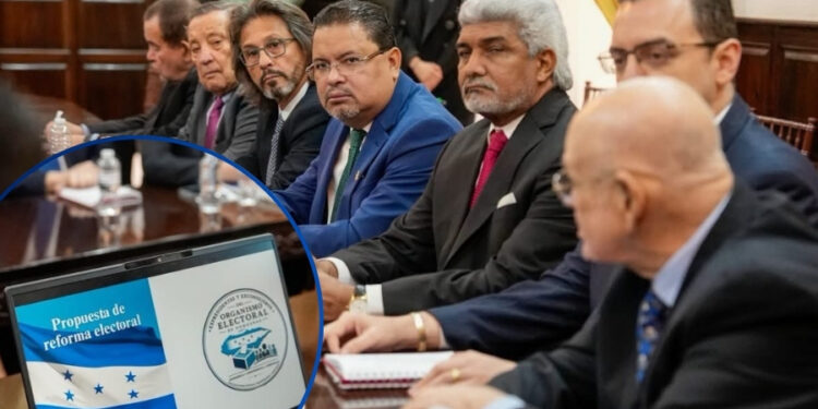 Expresidentes del TSE y CNE entregan al CN propuesta de Reformas Electorales
