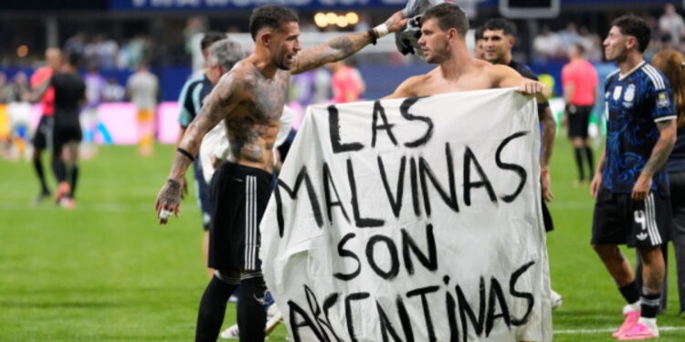 FIFA abre expediente a Argentina
