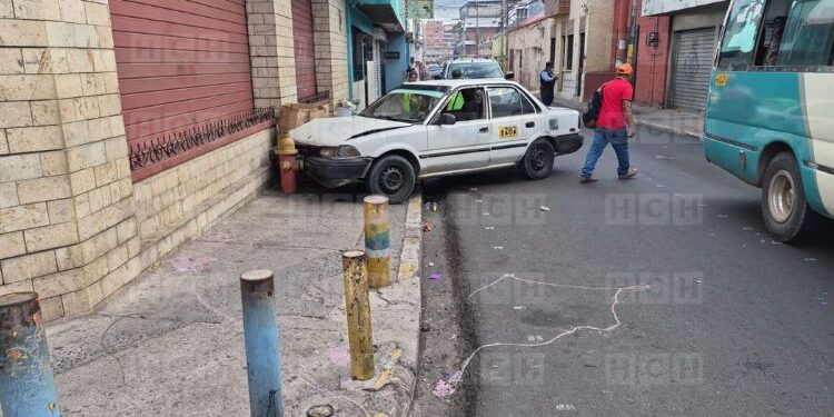 ¡Triste inseguridad! Criminales motorizados tirotean a taxista en Comayagüela