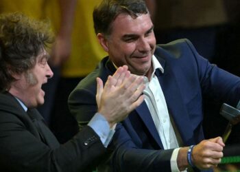 Lula Flávio Bolsonaro candidatura