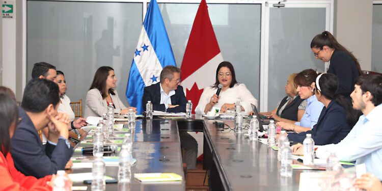 Honduras y Canadá avanzan en proyecto para fortalecer y enfrentar efectos del cambio climático