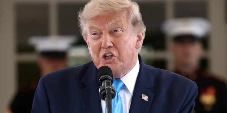 Trump dice que está perdiendo la “fe” en lo negociadores de Irán porque “mienten”