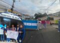 Personal reintegrado al hopsital Leonardo Martínez protesta exigiendo pagos atrasados