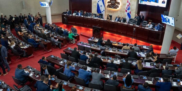 ¡A sesionar hoy! Congreso Nacional espera contrapropuestas para avanzar con reformas a la Ley Eléctrica