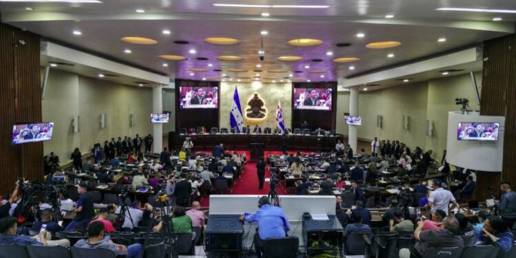 La Esperanza contará con moderna clínica de hemodiálisis tras aprobación del Congreso con una inversión de L. 20 millones