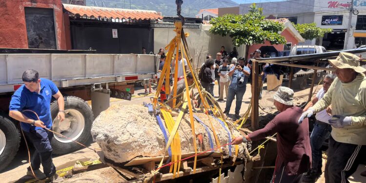 “Es uno de los entierros más antiguos de El Salvador”: recuperan restos humanos de 850 a. C. en Antiguo Cuscatlán