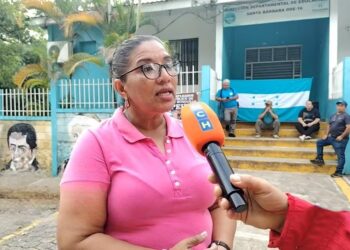 “Ya no aguantamos”: Se toman la Departamental de Santa Bárbara por falta de pago a 170 docentes