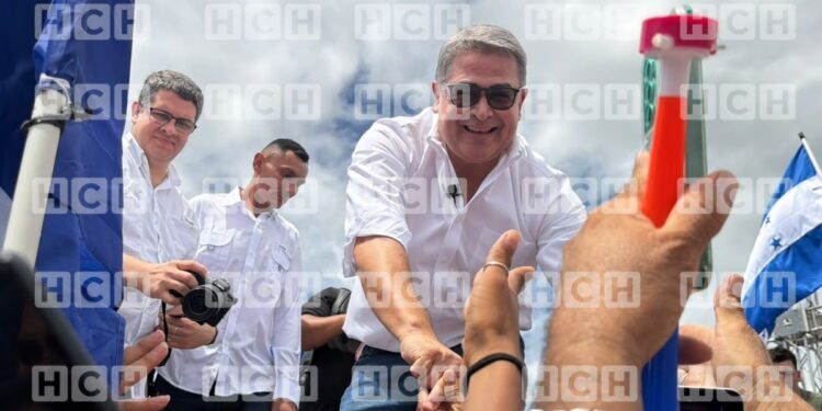 Yo tenía fe que iba a regresar, pero nunca creí que iba a ser como esto Las primeras palabras de JOH en Honduras
