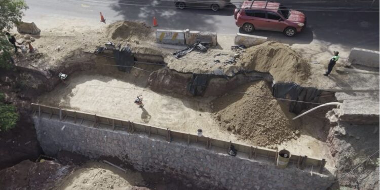 AMDC alcanza un 80 % de avance en la reconstrucción de tramo vial en la colonia 21 de Octubre