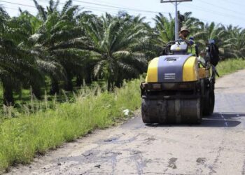 Presidente Asfura supervisa avances de obras en la CA-13 y acelera proyecto del tramo entre La Ceiba y Trujillo