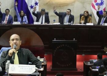 Congreso Nacional dictaminará la ley para que jóvenes de 18 a 21 años puedan salir a los países CA4 con su DNI