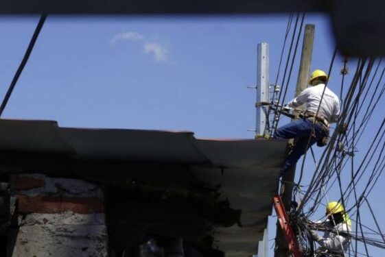 CREE exige frenar cobros a asociados a la RECO en Islas de la Bahía