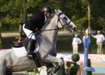 Honduras logra dos medallas de bronce en ecuestre individual y por equipos