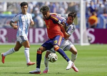 Finaliza el primer tiempo de la Gran Final; España y Argentina empatan sin goles en el MetLife
