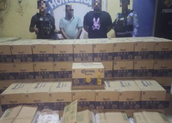 Capturan a dos personas que pretendían meter un cargamento ilegal de “heladitas” en Yoro