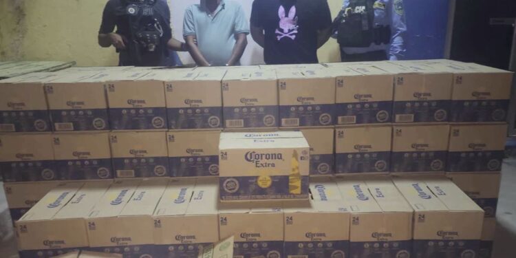 Capturan a dos personas que pretendían meter un cargamento ilegal de “heladitas” en Yoro