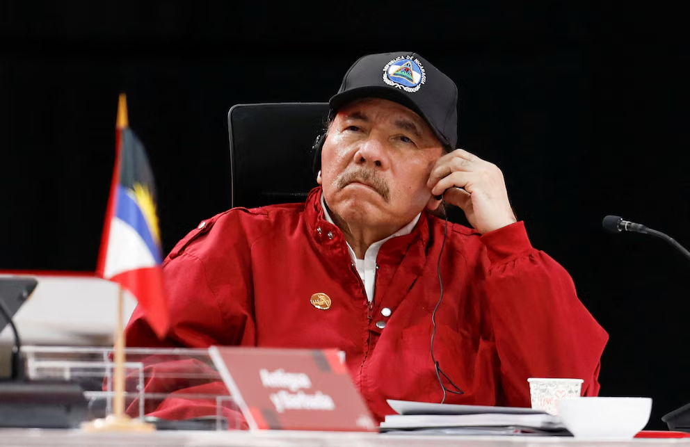 Daniel Ortega y Rosario Murillo ha abandonado la democracia
