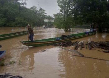 Río Kruta provoca emergencia en La Mosquitia: 6,000 familias afectadas y 22 comunidades aisladas