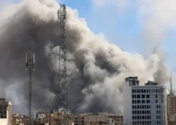 EE.UU. lanza nuevos ataques contra Irán en el décimo día de ofensiva tras ruptura de tregua