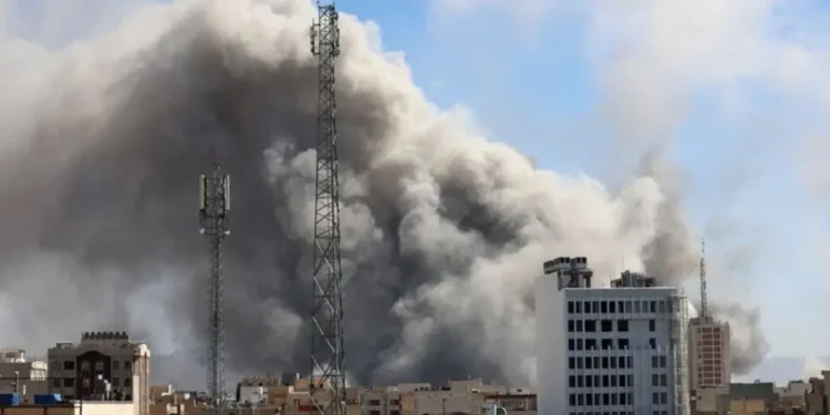 EE.UU. lanza nuevos ataques contra Irán en el décimo día de ofensiva tras ruptura de tregua