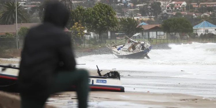 Chile declara catástrofe en la zona norte, donde el temporal deja cuatro desaparecidos
