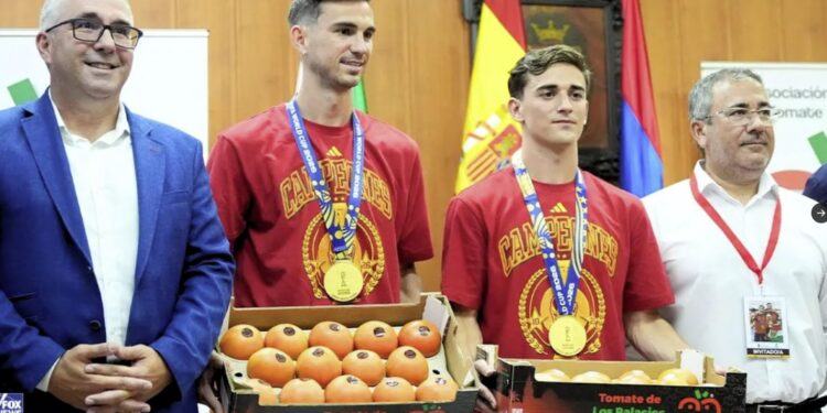 Que te premien con una caja de tomates por haber ganado la Copa del Mundo no tiene precio