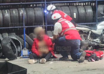 ¡Andaban ebrios! Hombre dejó inconsciente a su pareja tras atacarla con una botella | Móvil Emergencia TGU