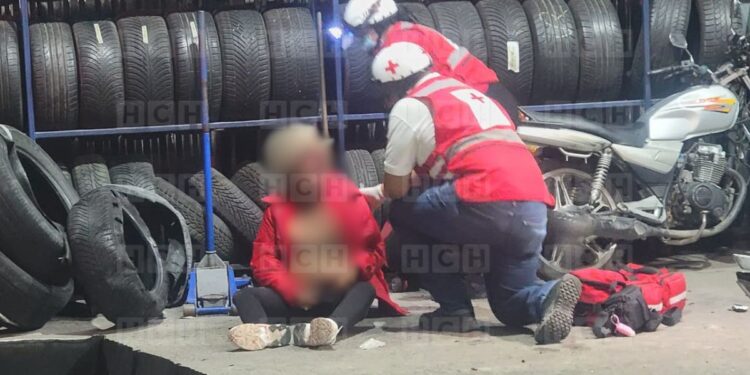 ¡Andaban ebrios! Hombre dejó inconsciente a su pareja tras atacarla con una botella | Móvil Emergencia TGU