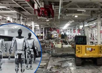 ¡Humanoides sí; carros no! Tesla desmonta una fábrica para crear un ejército de robots con inteligencia artificial