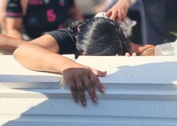 ¡Solo el dolor queda! Entre desgarradoras escenas despiden a las seis víctimas del incendio que enlutó a San Pedro Sula