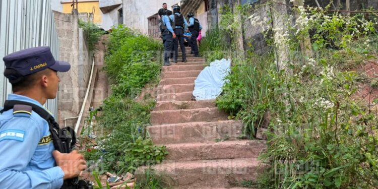 ¡Violencia no para! De un certero balazo matan a hombre en gradas de colonia Villa Nueva, TGU