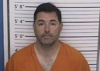 El dueño de los San Francisco 49ers fue arrestado por una acusación de prostitución y aceptó dos cargos menores
