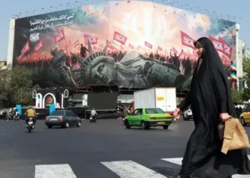 Irán responde a Trump que Ormuz no se puede conquistar “con un tuit ni con portaaviones”