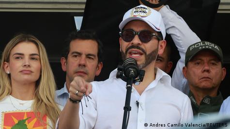 El presidente de Colombia decreta tres días de duelo nacional por los fallecidos en el terremoto
