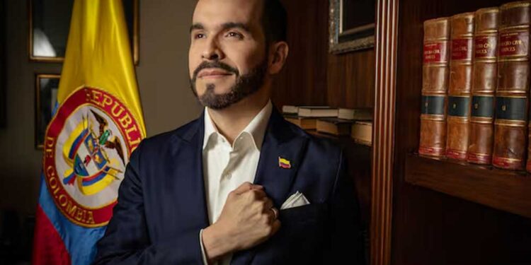 El presidente de Colombia ordena redadas migratorias y promete deportar a migrantes sin estatus legal