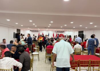 Alcaldes, diputados y autoridades del PLH afinan contrapropuesta energética