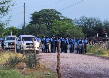 ¡Tensión en El Tulito! Antimotines preparan desalojo de tierras en Choluteca