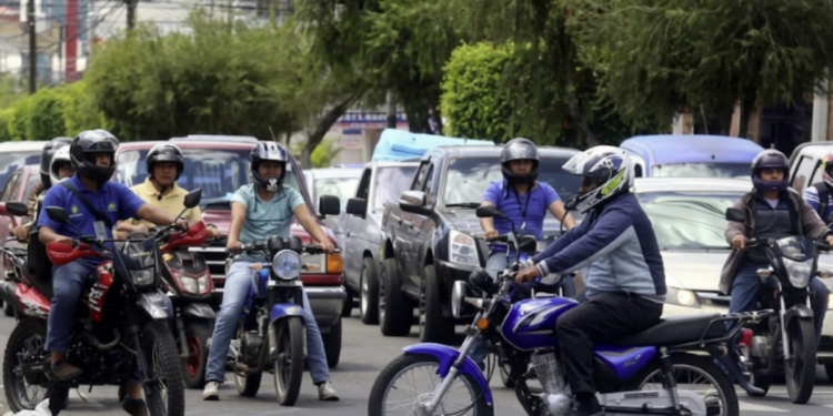 ¿Cambiarán las reglas para los motociclistas? Buscan limitar el tránsito de motos de bajo cilindraje en carreteras hondureñas