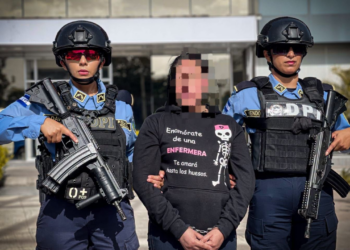 ¡Lo encontró con la amante! Capturan a mujer acusada de asesinar a su esposo en la capital