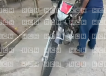 ¡Tragedia sobre ruedas! Motociclista fallece tras ser arrollado por una rastra en carretera que conduce a Río Lindo, Cortés