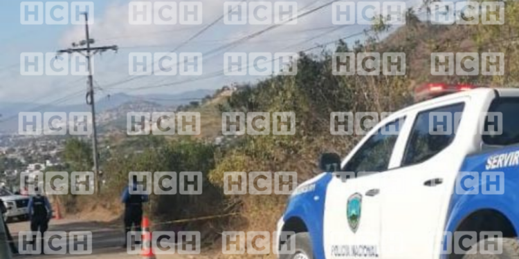 ¡Domingo sangriento! Ensabanado encuentran a un hombre en el sector de El Lolo, en la capital